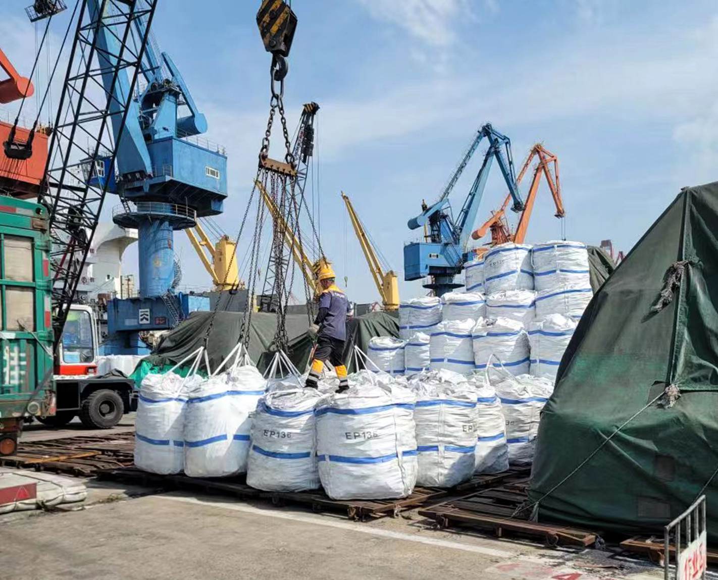 shipping-4.jpg
